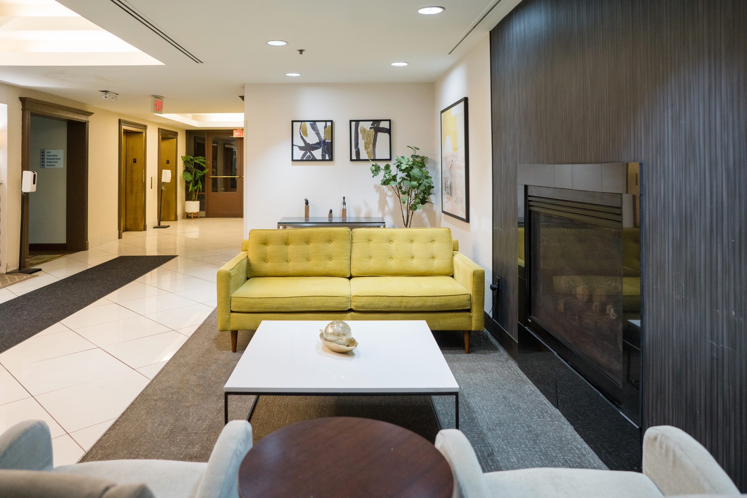 Elimwood Hotel Gallery