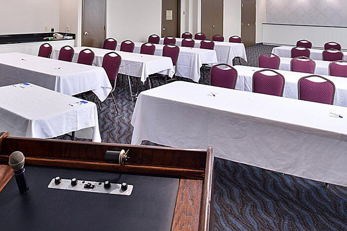 [cropped] holiday-inn-express-st-20