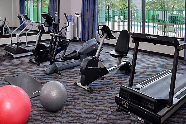[cropped] holiday-inn-express-st-4